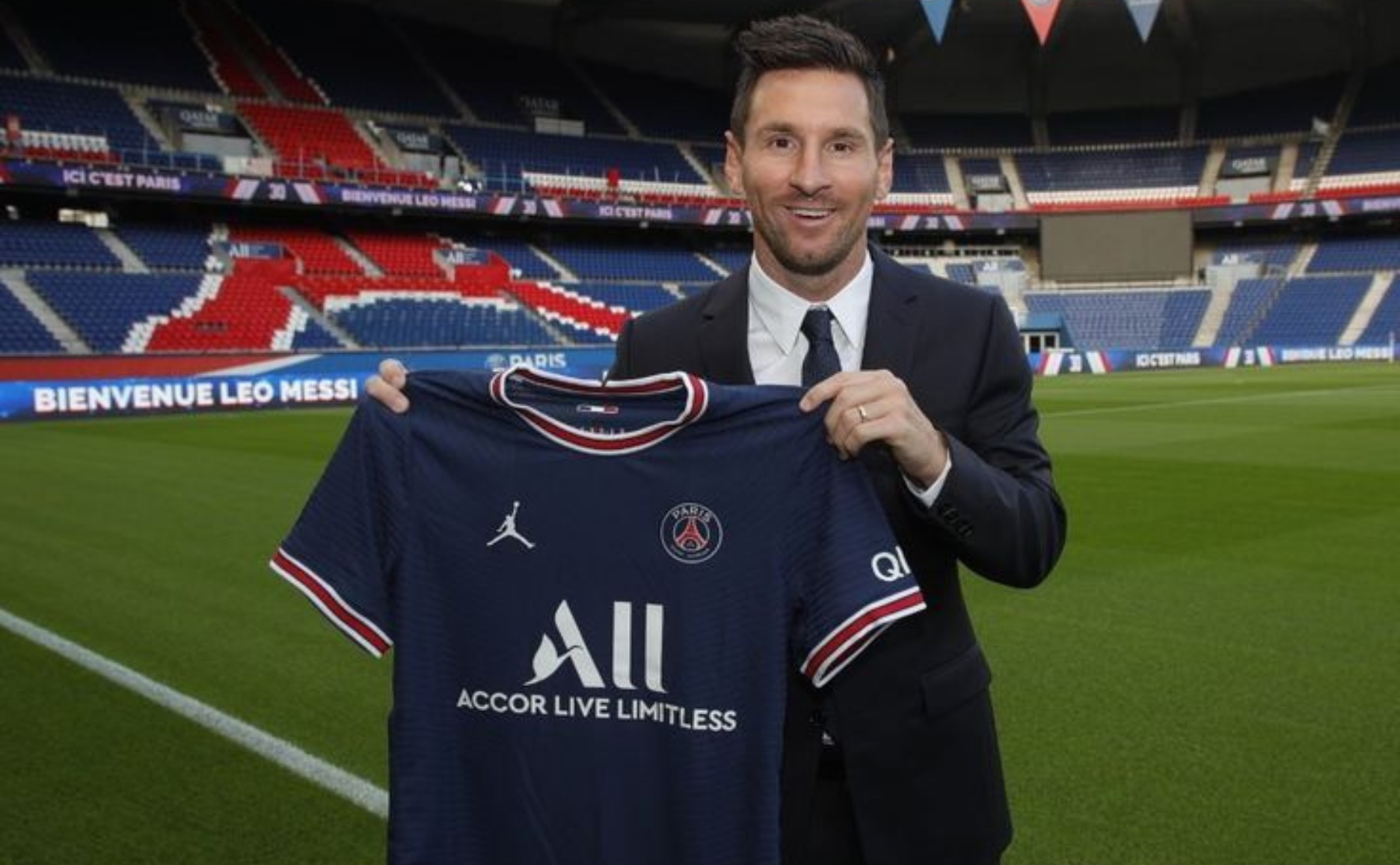 Messi joining PSG